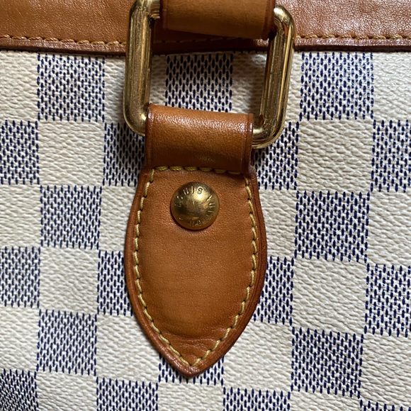 Louis Vuitton Hampstead PM in Azur - Picture 6 of 15